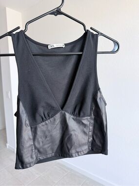 Zara Black V-Neck Faux Leather-Panel Crop Top